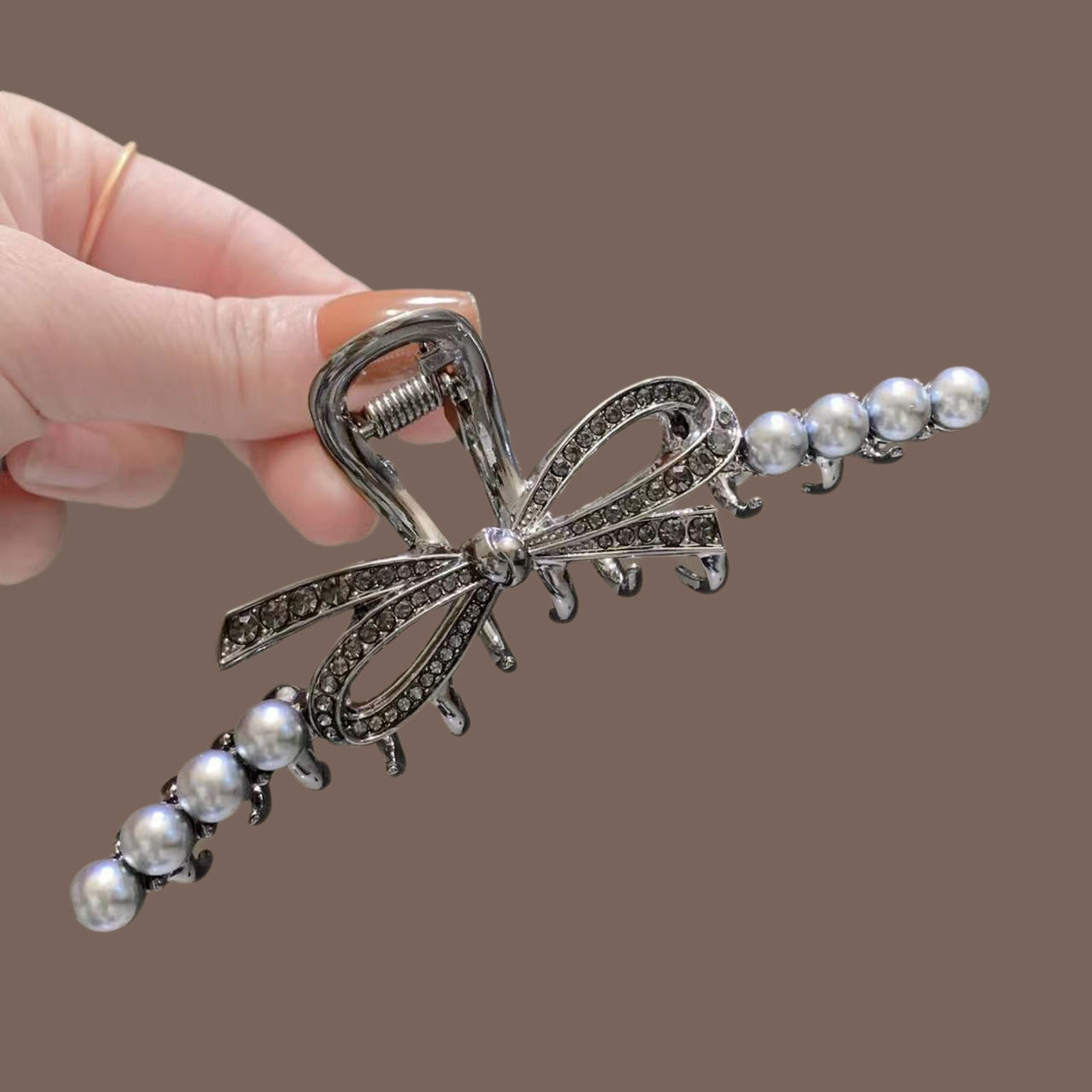 Metal  Hair claw clip women's hair accessory back of head hair claw